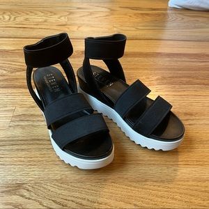 Steve Madden Platform Sandals